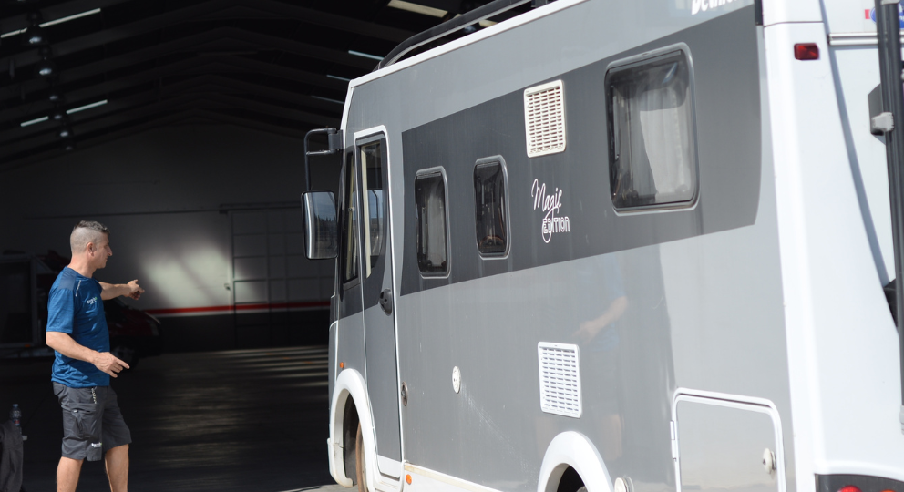 Taller Autocaravana y caravanas, acudimos de inmediato con nuestro servicio técnico móvil